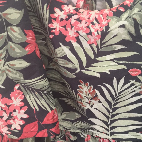 Floral print romper - Picture 3 of 5